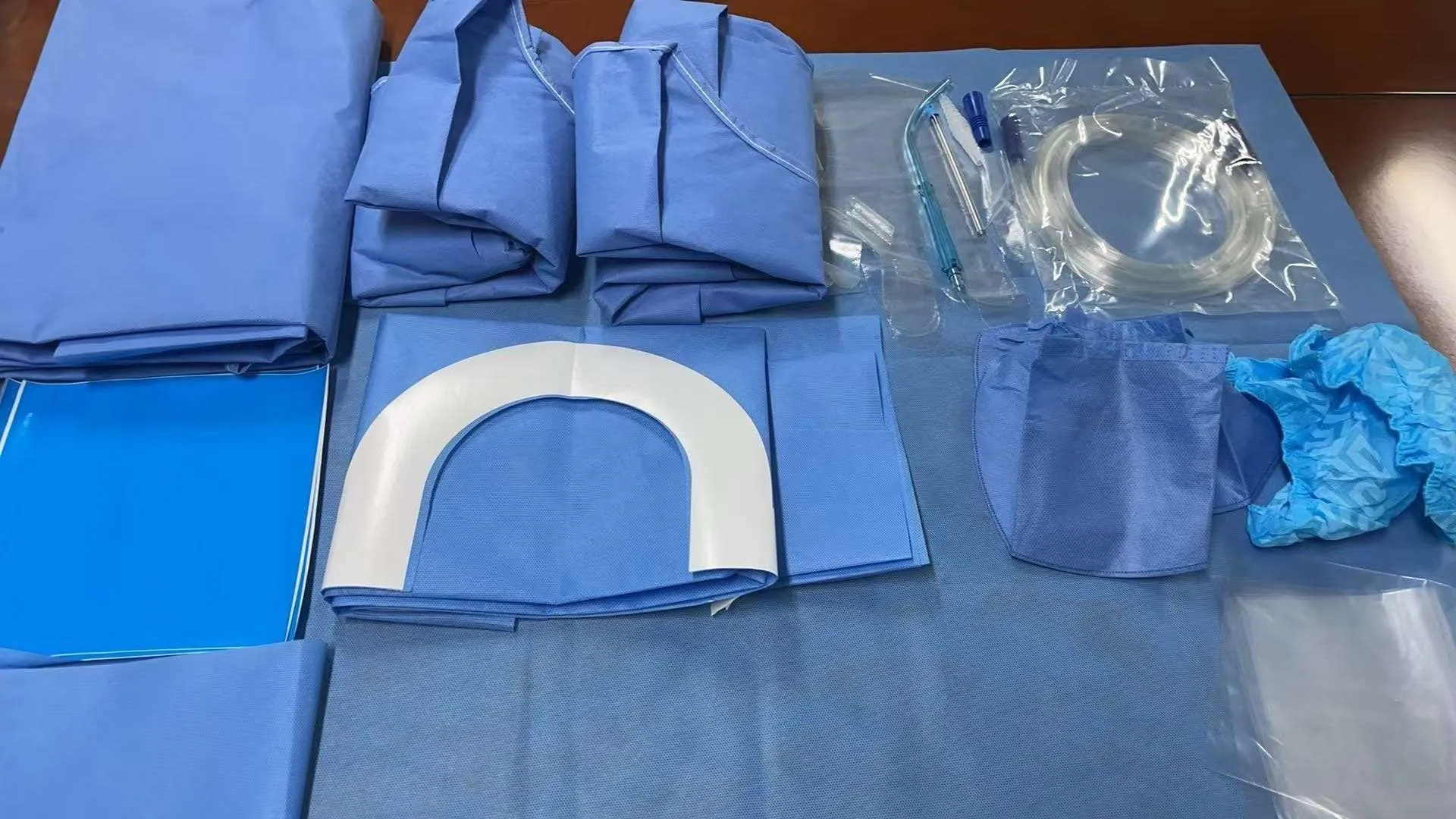 Perché la garanzia della sterilità è fondamentale per i pacchetti chirurgici per impianti dentali monouso?